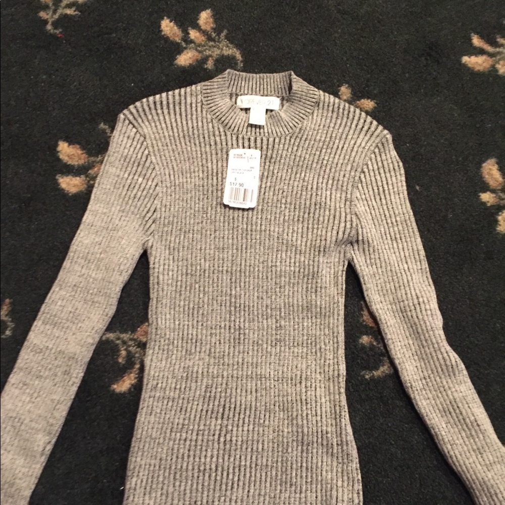 Forever 21 size small sweater